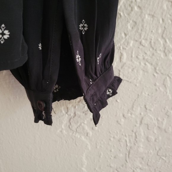 Something Navy Blouse Size Small - Picture 6 of 6